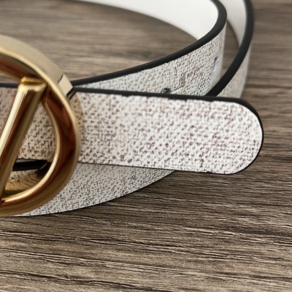 VALENTINO women\'s white /marbled gold belt size L 46\